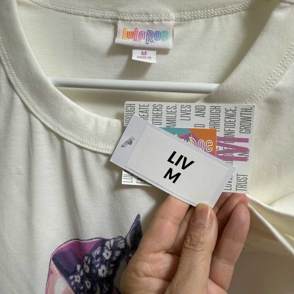 LuLaRoe Cream Graphic Tee